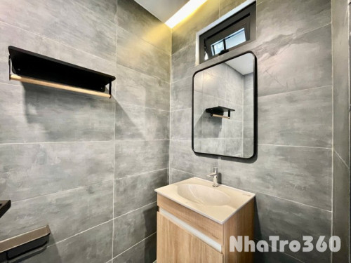 CĂN HỘ BAN CÔNG FULL NỘI THẤT QUẬN 4 GẦN CẦU ÔNG LÃNH