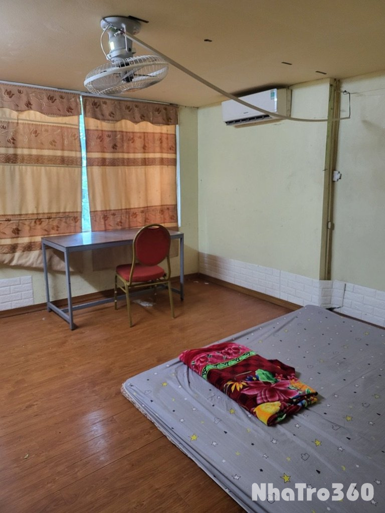 Cho thuê nhà riêng C4 trung văn