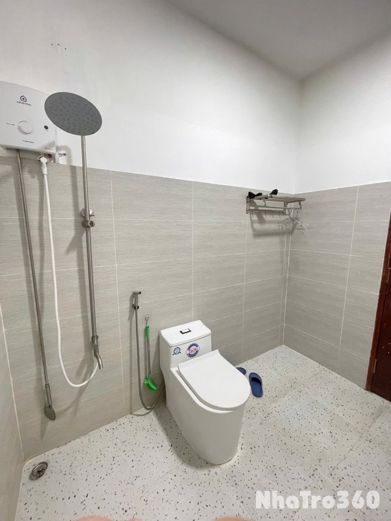 CĂN HỘ BAN CÔNG FULL NỘI THẤT QUẬN 1 GẦN CẦU ĐIỆN BIÊN PHỦ