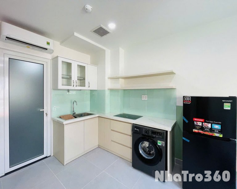 Trống sẵn phòng ngủ tách bếp ban công thoáng mát ngay trung tâm quận 10