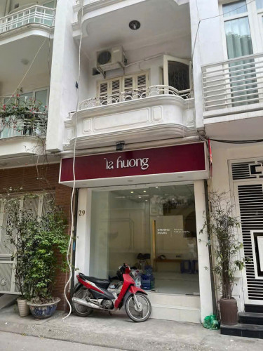 Cho thuê cửa hàng 2 tầng MẶT TIỀN ĐẸP Nguyễn Tri Phương