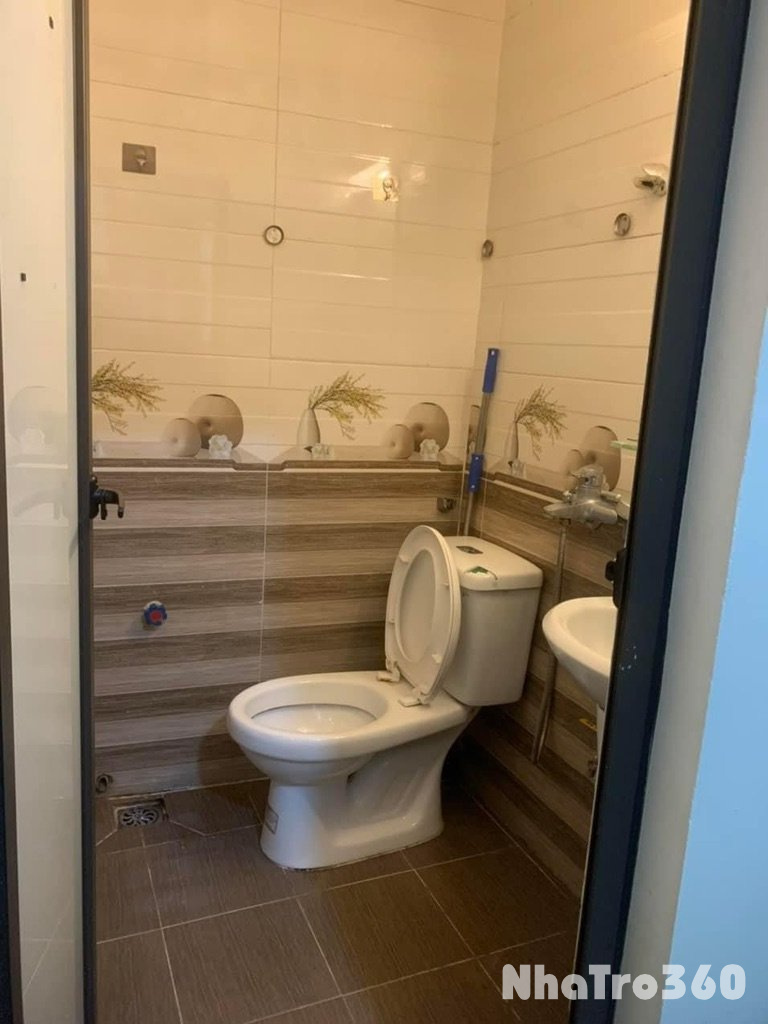 Cho thuê 1 phòng trống trong nhà nguyên căn 4ngủ