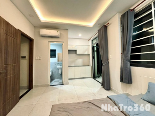Phòng Ban Công , Full Nội Thất , Gần Sân Bay