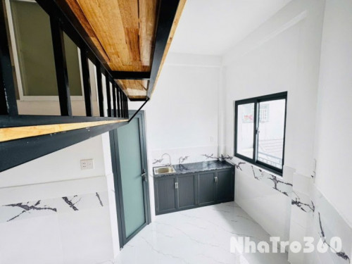 Duplex mới , có ban công , toà nhà mới , an ninh