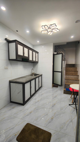 Cho thuê nhà nguyên căn  ngõ 100 Nguyễn An Ninh 3 tầng x 18m2, 2 ngủ, 6.5 Triệu