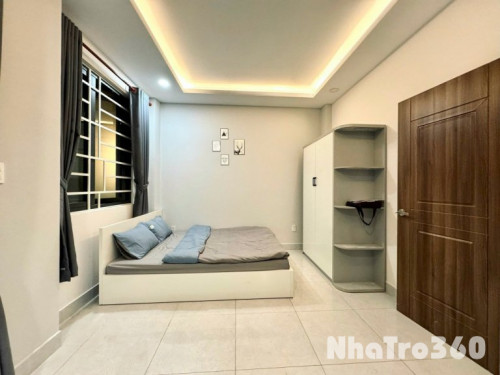Phòng Ban Công , Full Nội Thất , Gần Sân Bay
