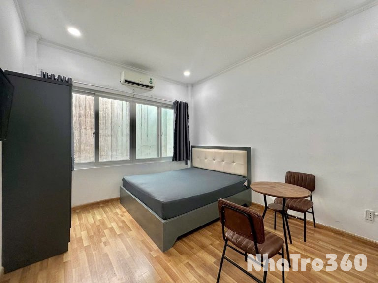 STUDIO cửa sổ full nội thất ngay trung tâm Quận 7