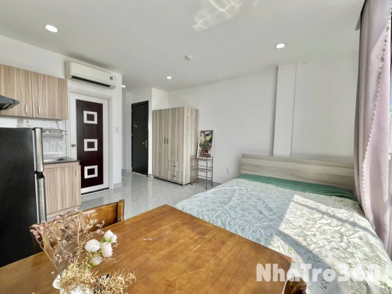 STUDIO BAN CÔNG FULL NỘI THẤT