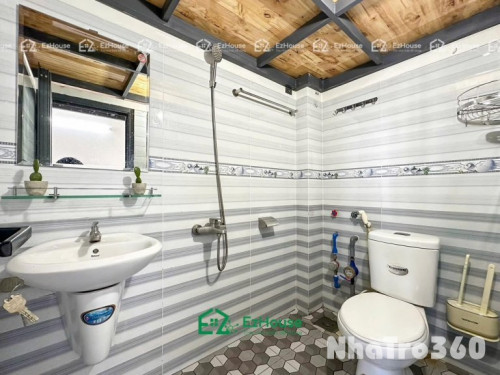 Ngã ngã tư 4 xã, Full nội thất, ban công