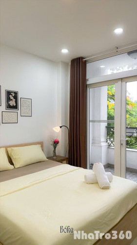 Phòng ban công trống sẵn ở liền ngay sân bay TSN