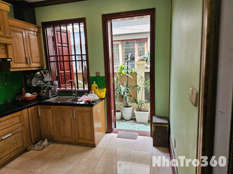 Chính chủ cần cho thuê Biệt thự siêu đẹp đường Trần Thủ Độ