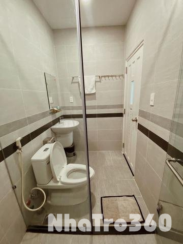Cho thuê căn hộ 1PN, ban công, Q1 || đường Hồ Hảo Hớn || gần Công Viên 23 Tháng 9, ĐH Văn Lang, cầu Ông Lãnh