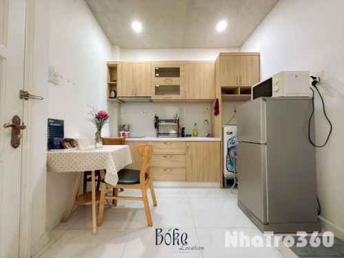 Cho thuê căn hộ 1PN, ban công, Q1 || đường Hoàng Sa || gần Vòng xoay Điện Biên Phủ, cầu Bông, Chùa Ngọc Hoàng