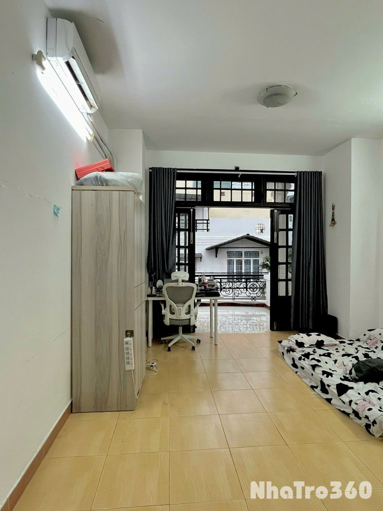 Căn Hộ Ban Công, Full Nội Thất, Crescent Mall, Go Nguyễn Thị Thập, Đại Học Tôn Đức Thắng, Rmit Quận 7