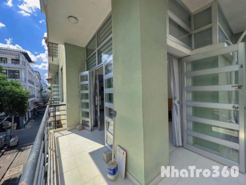 CĂN HỘ 1 PN BAN CÔNG FULL NỘI THẤT QUẬN 4 GẦN CẦU NGUYỄN HỮU THỌ