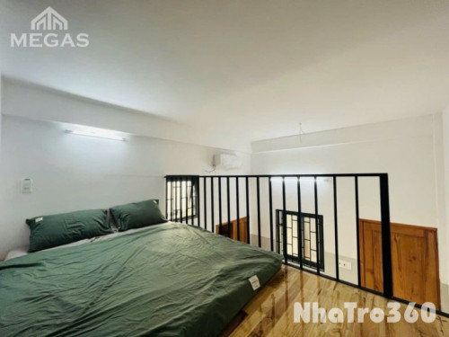 Phòng full nội thất, cửa sổ, giá rẻ