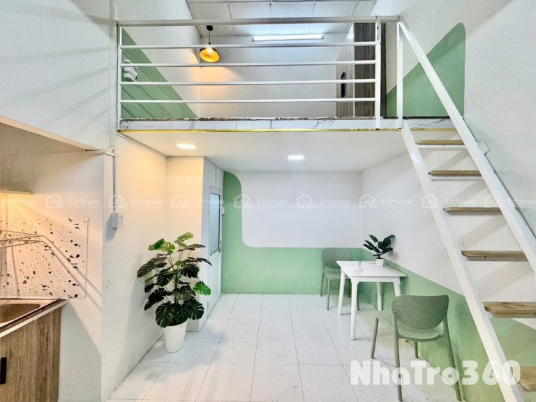 Gác cao, ngay công viên Phú Lâm, siêu xinh