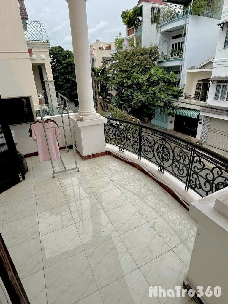 Căn Hộ Ban Công, Full Nội Thất, Crescent Mall, Go Nguyễn Thị Thập, Đại Học Tôn Đức Thắng, Rmit Quận 7