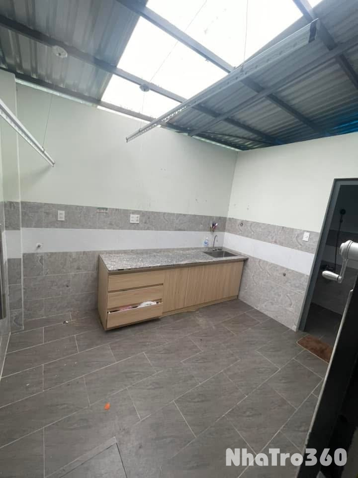 Phòng tầng trệt sạch đẹp, an ninh tốt