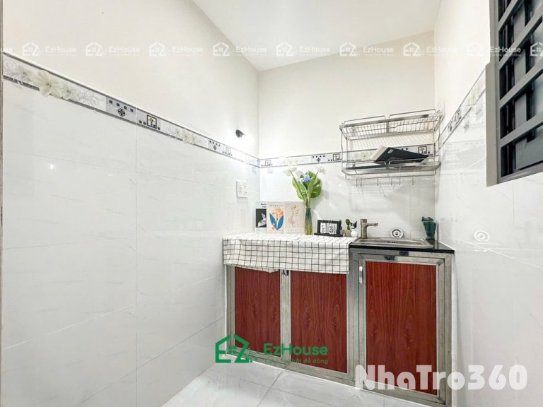 Tách bếp, qua vhu chỉ 5p, bao thoáng