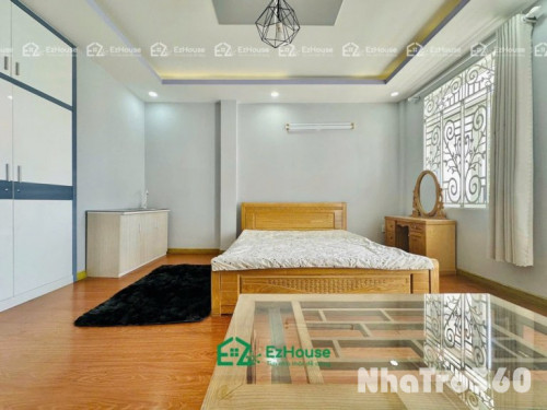 Phòng full nội thất, ban công, máy giặt riêng