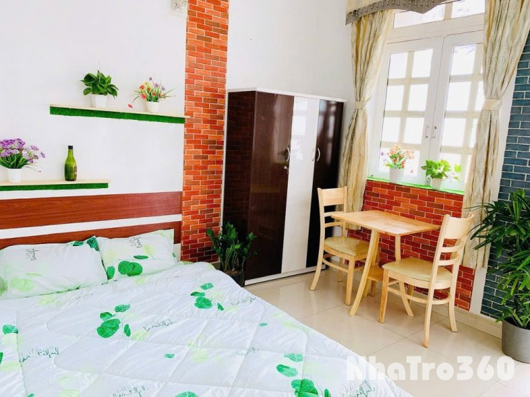 Căn hộ full nội thất ban công Tô Hiến Thành Q10