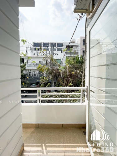 Studio ban công full nội thất gần Lotte Mart , ĐH Tôn Đức Thắng