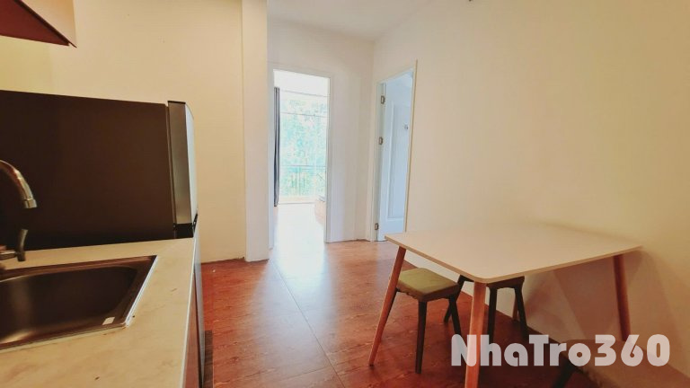 Cho thuê căn hộ 2PN, ban công, Q1 || đường Nguyễn Thị Minh Khai || gần Thảo Cầm Viên, cầu Thị Nghè, Đại học Y Dược