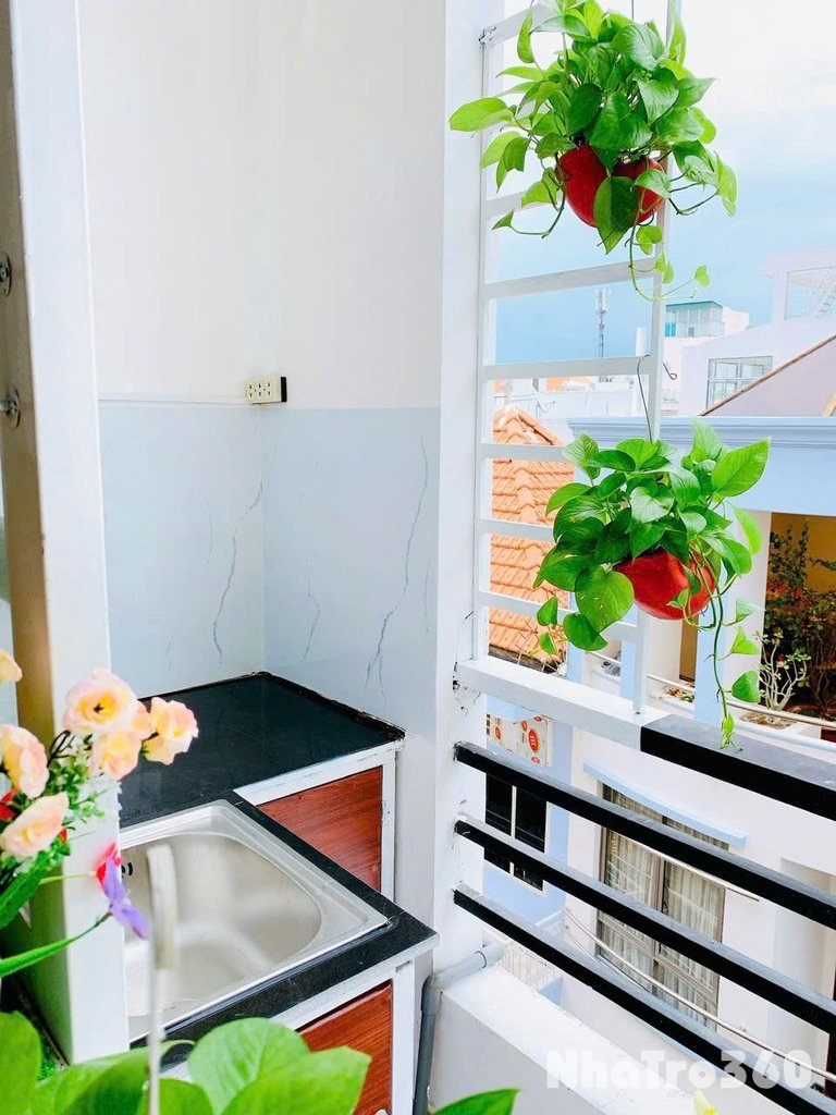 Căn hộ full nội thất ban công Tô Hiến Thành Q10