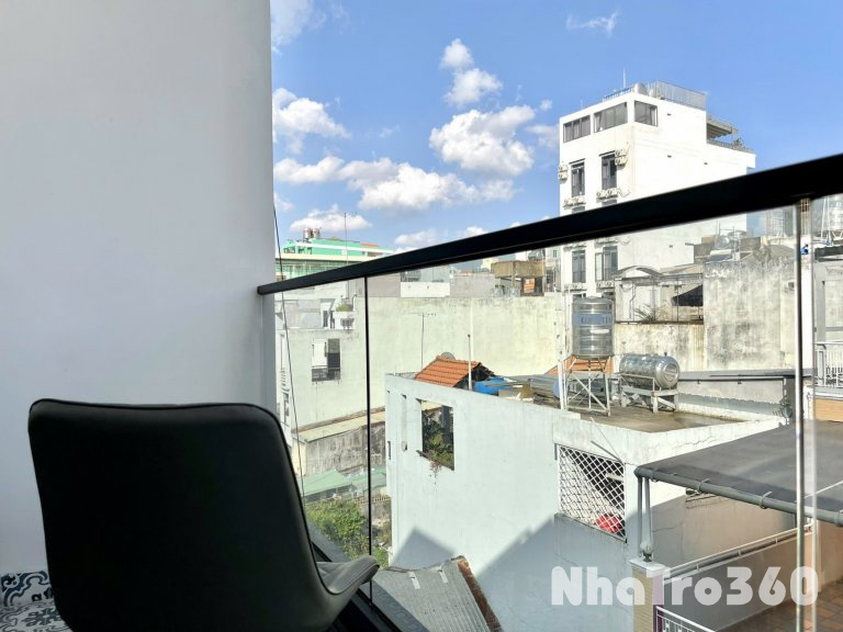Cho thuê căn hộ Studio Ban công Siêu thoáng Q3 gần cầu Kiệu, chợ Tân Định
