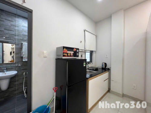 Cho thuê căn hộ ban công, Q3 || đường Lê Văn Sỹ || gần cầu Lê Văn Sỹ, chùa Vĩnh Nghiêm, Bệnh viện An Sinh