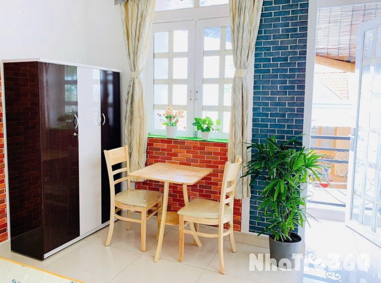 Căn hộ full nội thất ban công Tô Hiến Thành Q10