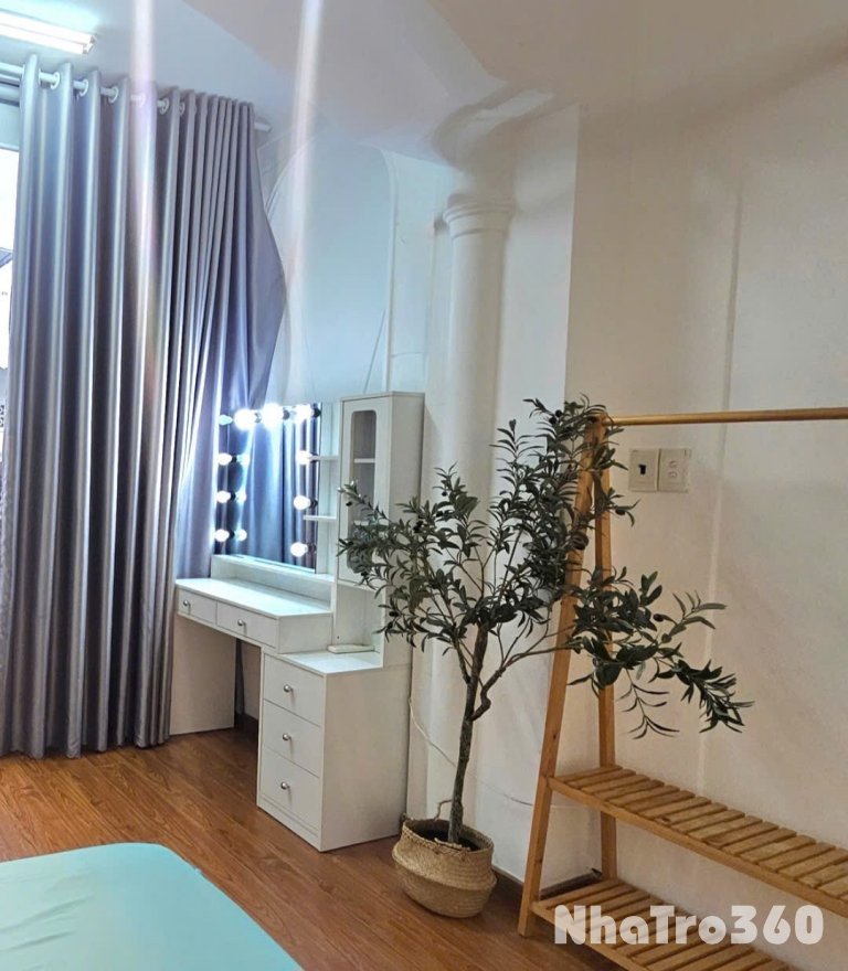 CĂN HỘ 1 PN BAN CÔNG FULL NỘI THẤT QUẬN 1 GẦN CẦU KHÁNH HỘI