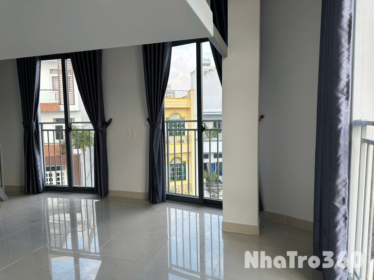 Phòng ban công duplex thoáng mát ngay Chế Lan Viên không giới hạn người ở