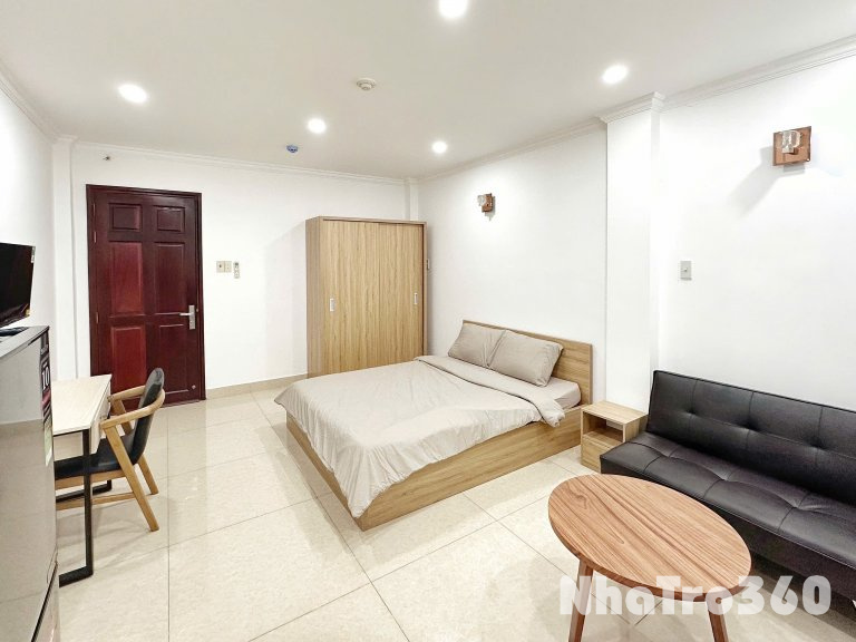 Cho thuê căn hộ Studio Cửa sổ, Máy giặt riêng Q1 gần cầu Calmette, cầu Ông Lãnh