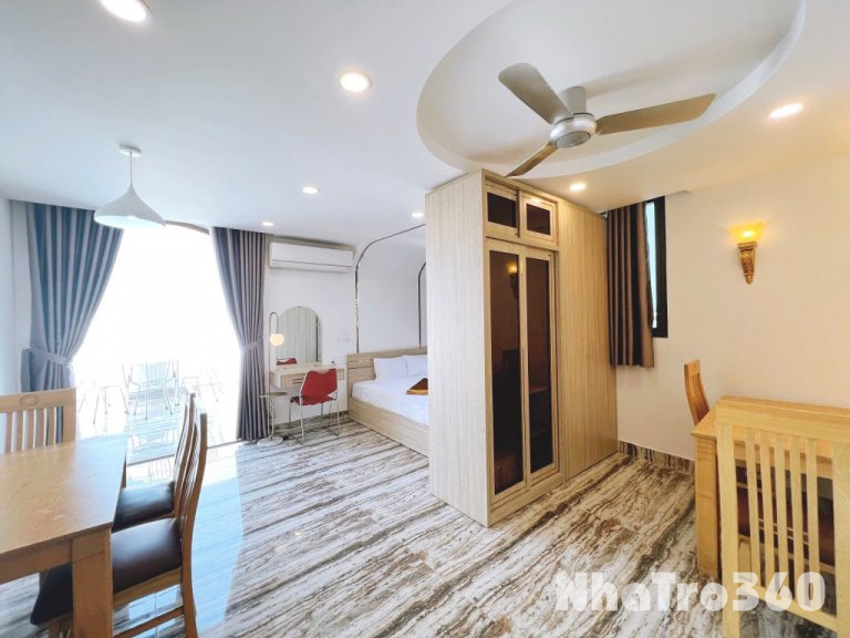 Căn Penhouse full nội thất ban công Dạ Nam quận 8