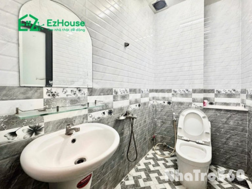 TRỌ GIÁ RẺ QUẬN 6 , Full nội thất cửa sổ trời !!