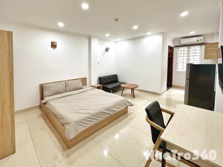 Cho thuê căn hộ Studio Cửa sổ, Máy giặt riêng Q1 gần cầu Calmette, cầu Ông Lãnh