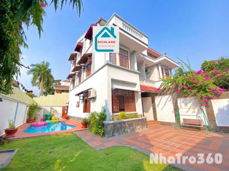 Cho thuê biệt thự Nguyễn Ư Dĩ P.Thảo Điền Q.2+ Diện tích: 20mx35m(Trệt 2L)_Giá 4.000$