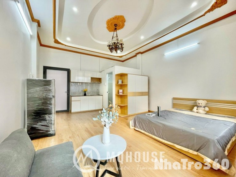 Studio ban công lớn full nội thất gần ĐH Văn Hiến