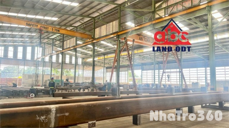 XT035 Nhà xưởng sản xuất CNC, CN phụ trợ, có sẵn cầu trục trọng tải lớn. giao liền