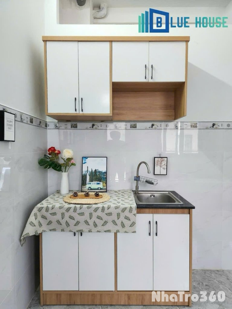 CĂN HỘ BAN CÔNG FULL NỘI THẤT ĐẸP MỚI TẠI Q10