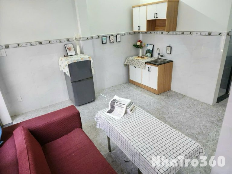 CĂN HỘ BAN CÔNG FULL NỘI THẤT ĐẸP MỚI TẠI Q10