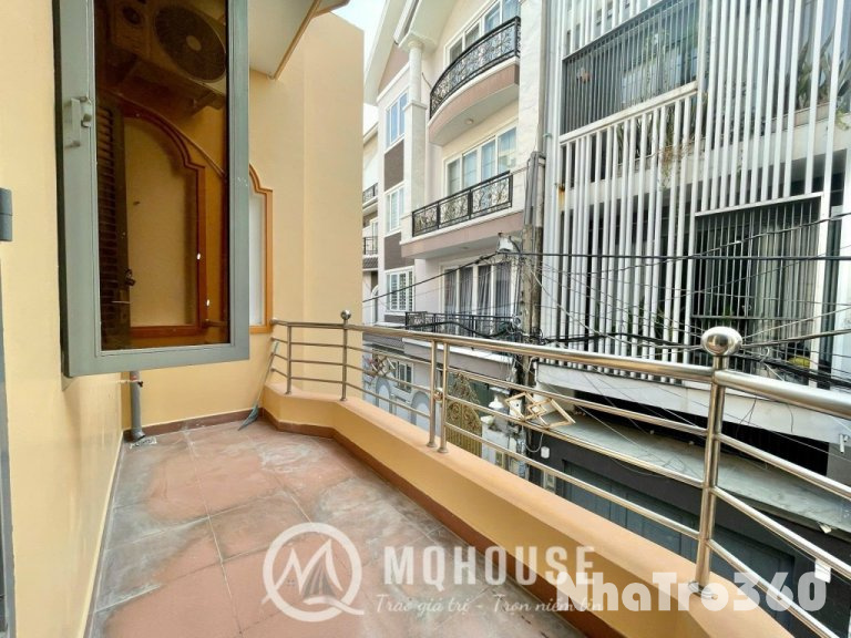 Studio ban công lớn full nội thất gần ĐH Văn Hiến