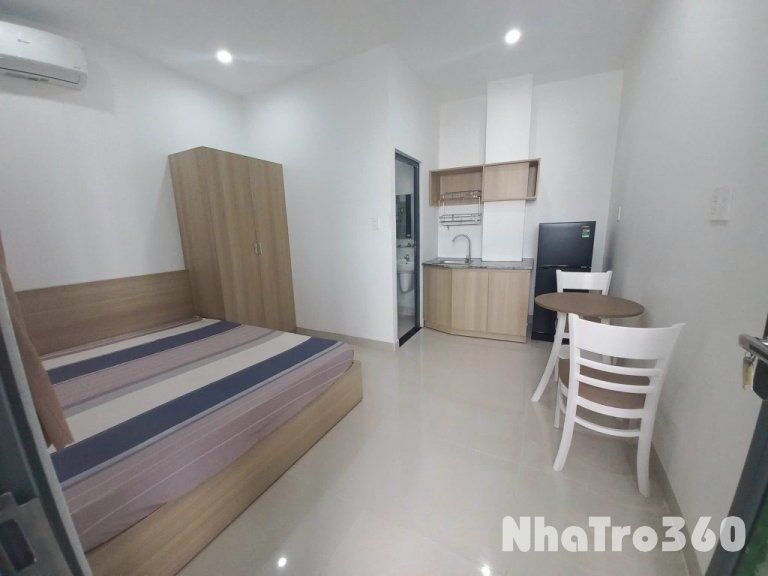 Căn hộ cửa sổ lớn, Quận 4, Hoàng Diệu, sát Quận 1