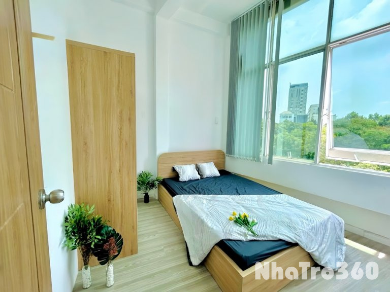 Căn hộ 2pn gần sân bay TSN nhiều cửa sổ đón gió