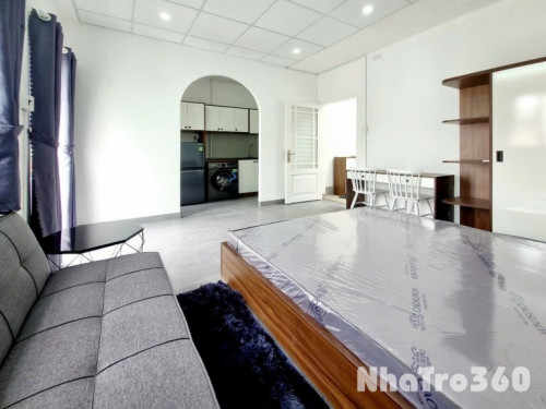 Cho thuê căn hộ Studio Vách ngăn, Ban công, Máy giặt riêng Q10 gần GO Miền Đông, Vạn Hạnh Mall