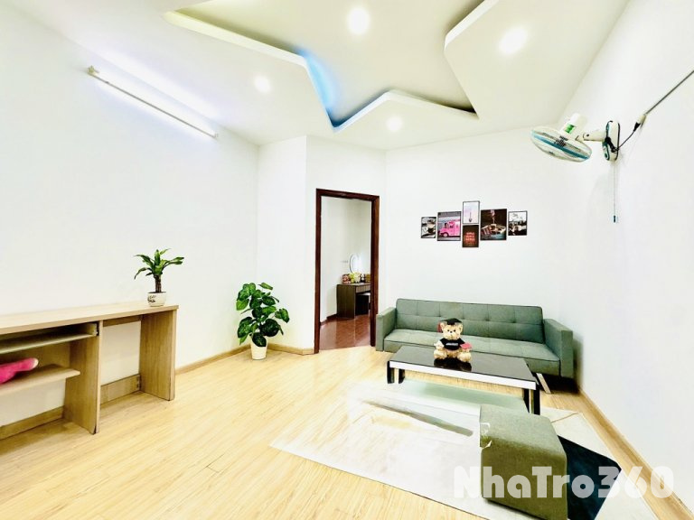 Căn hộ 1PN rộng , có bồn tắm và phòng khách lớn
