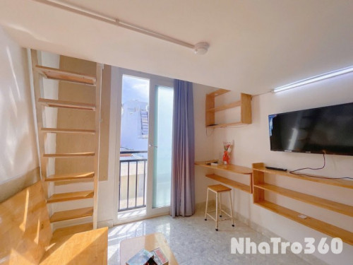 Duplex Ban Công 30m2 ngay Vòng Xoay Lê Văn Sỹ