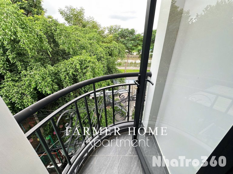 Cho thuê căn hộ Studio Ban công View Bờ Kè Q1 gần cầu Kiệu, chợ Tân Định